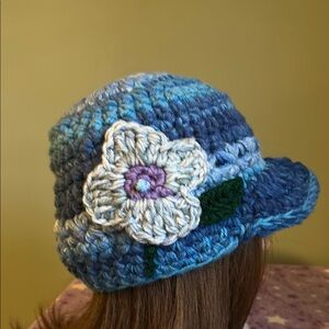 Crochet newsboy medium soft acrylic yarn new